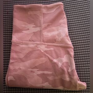 Athleta Women’s Pink Camo Leggings